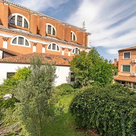 Apartament Giardini Segreti *